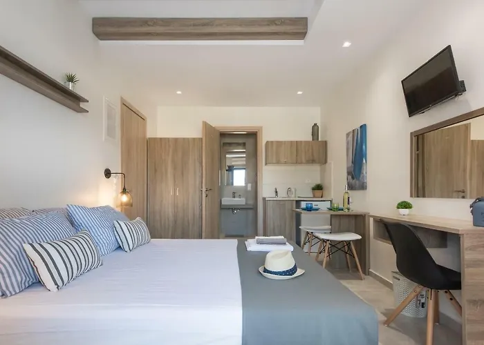 Mikes Lux * ヘルソニソス