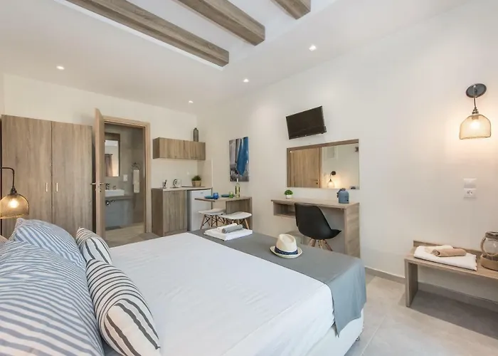 Mikes Lux Hersonissos (Crete)