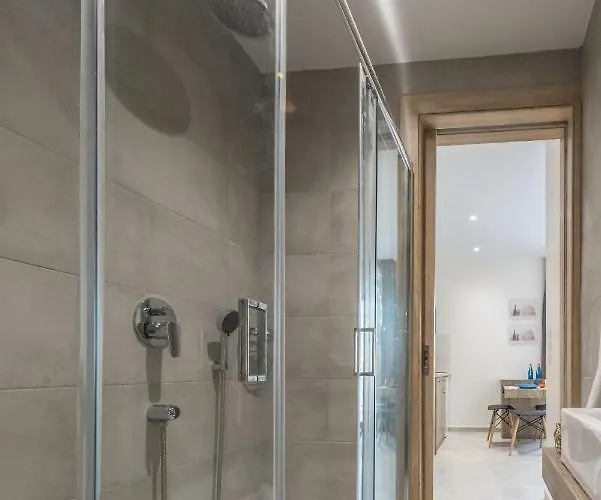 Mikes Lux Hersonissos (Crete)