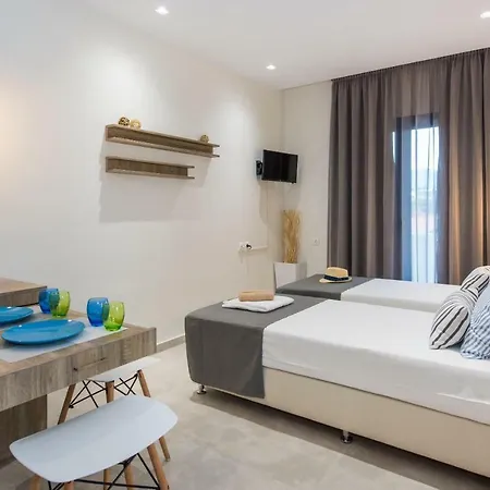 Mikes Lux Hersonissos (Crete)