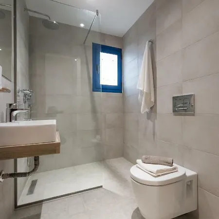 Mikes Lux Hersonissos (Crete)