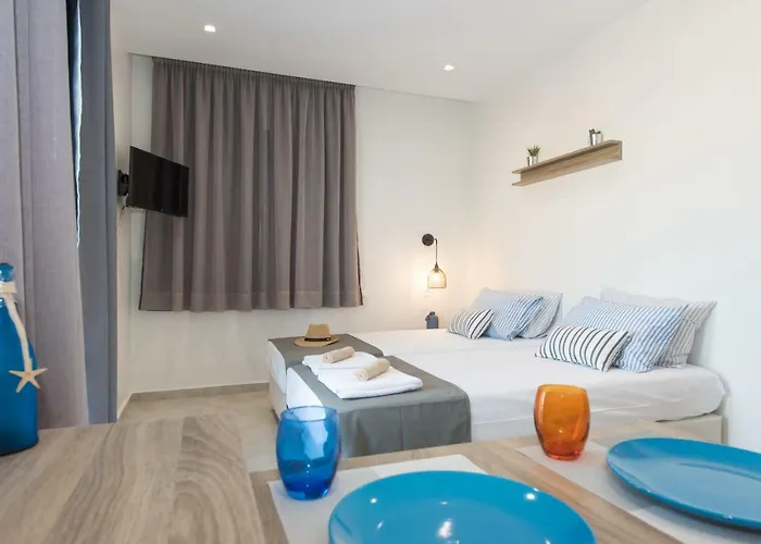 Mikes Lux Hersonissos (Crete)