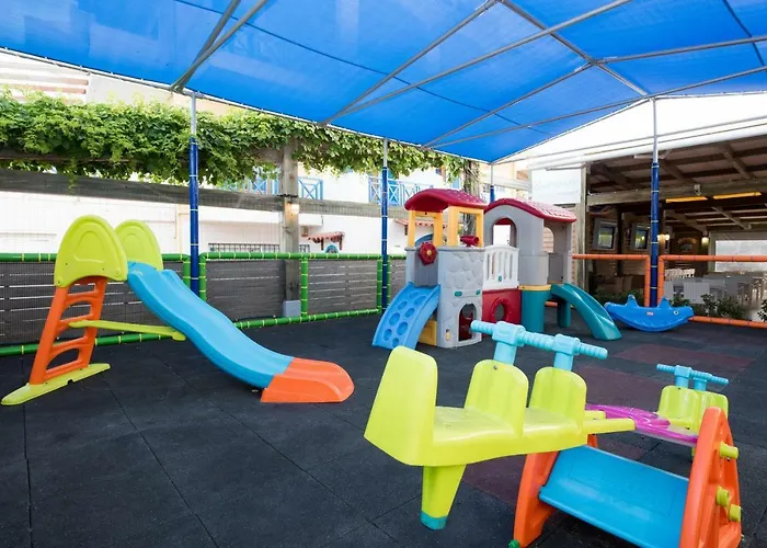 Mikes Lux Херсониссос