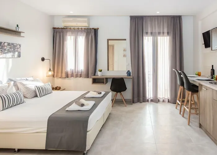 Mikes Lux * Херсониссос