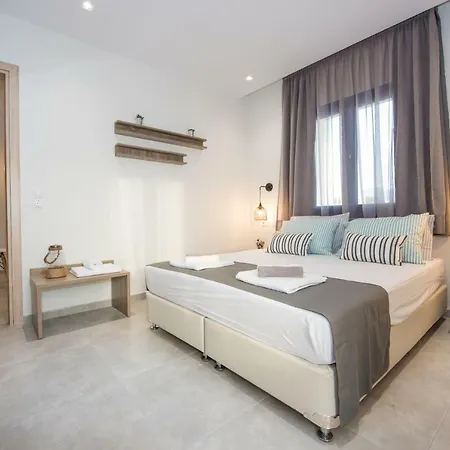 Mikes Lux Hersonissos (Crete)